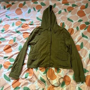 Brandy Melville Cropped Olive Green Utility Lightweight Jacket